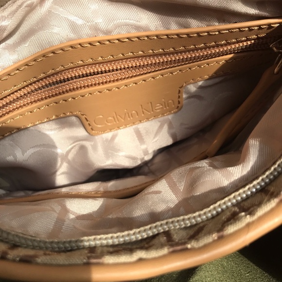 NWT Calvin Klein Crossbody “Brown & Gold” bag - Picture 3 of 4